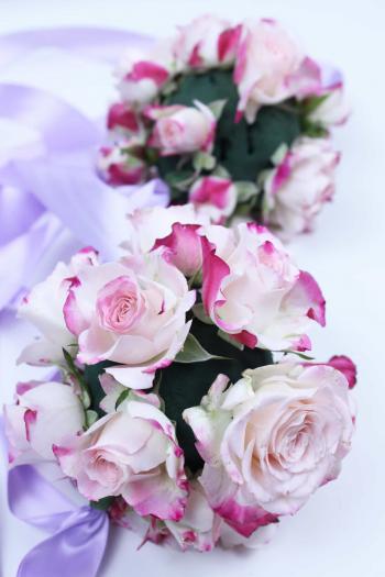 How to make flower balls with fresh flowers - The Smell of Roses The ...