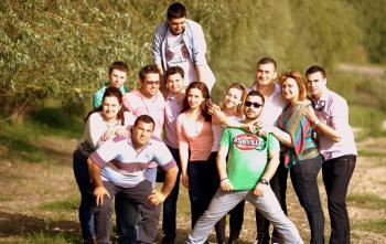 Gang of friends outdoor free image