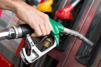 Oregon's 'radical' step: allowing motorists to pump their own gas