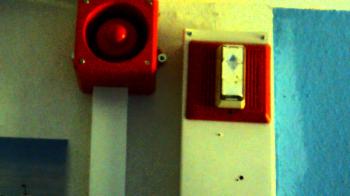 German Fire Alarm VS American Fire Alarm - YouTube