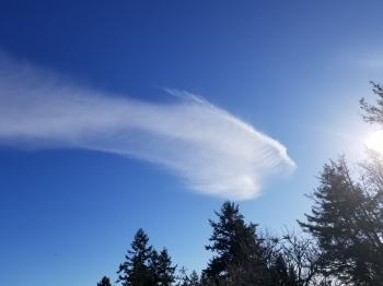 Giant dragon cloud with rainbow teeth - Album on Imgur