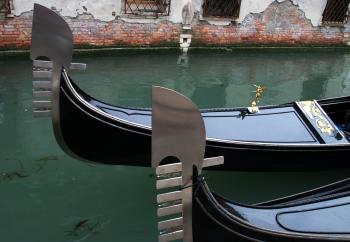 Gondola of Venice Italy - Creative Commons by gnuckx