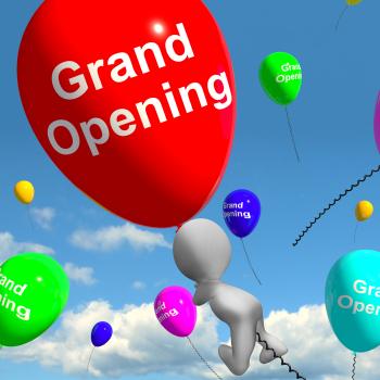 Grand Opening Balloons Shows New Store Launching