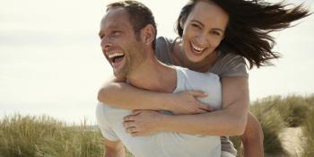 o-happy-couple-facebook - Go Social