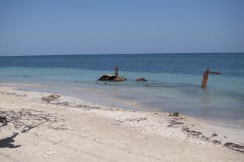 File:Hopewell Hanover Jamaica old steamer steamship wreck Photo D ...