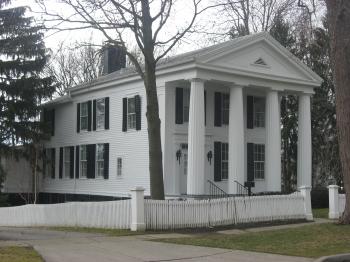 File:House of the Four Pillars from the northeast.jpg - Wikimedia ...