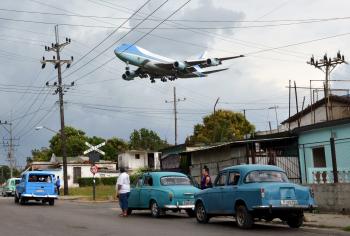 One picture, nearly a thousand words: Air Force One lands in Cuba