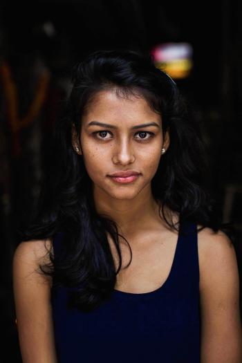 Captivating portraits of Indian women show beauty