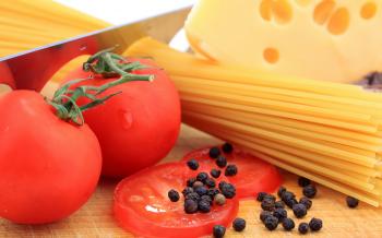 Tomatoes And Spaghetti Wallpaper Wallpaper | WallpaperLepi