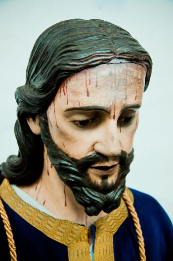 Jesus head statue