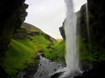 Kvernufoss Waterfall - the less visited Neighbour of Skógafoss in ...