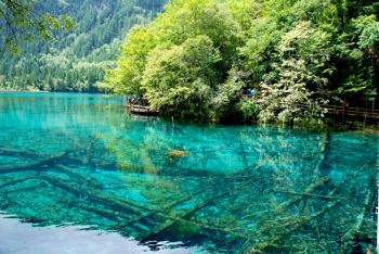 Gorgeous Jiuzhaigou Valley in Two Days