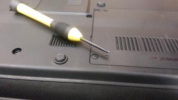 Laptop screwdriver