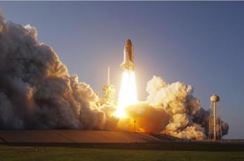 File:STS-133 Discovery Lift Off Launch Pad 39A KSC.jpg - Wikimedia ...