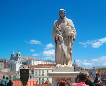 File:Lisbon, statue of Saint Vincent.jpg - Wikimedia Commons