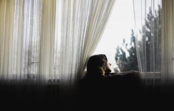 Wallpaper : sunlight, mountains, women, model, portrait, window ...
