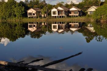 Live in beautiful Borneo, a lush and green island of Indonesia on ...