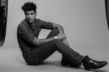 How to choose mens fashion photography poses