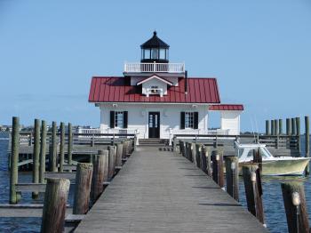 NORTH CAROLINA: ROANOKE ISLAND: MANTEO: The Roanoke Island Inn, 309 ...