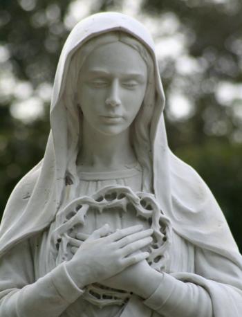 Maria Virgin Statue