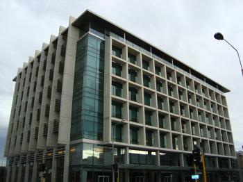 File:Jabbapablo - Modern building ^1.jpg - Wikimedia Commons