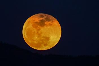 See Photos of the 2018 Super Blue Blood Moon Lunar Eclipse | Fortune