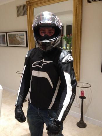 File:Motorcyclist in protective clothing front.JPG - Wikimedia Commons