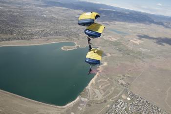 Navy Seals Parachuting