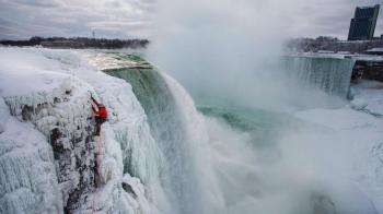 Will Gadd's Historic Climb Up Frozen Niagara Falls - YouTube