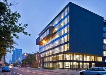 Office Building at Grzybowska Street / Grupa 5 Architekci | ArchDaily