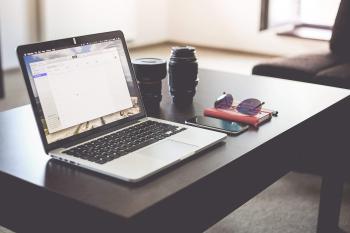 Work and Travel: Hotel Room Office Free Stock Photo Download | picjumbo