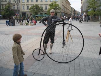 File:Old bicycle in Kraków.jpg - Wikimedia Commons