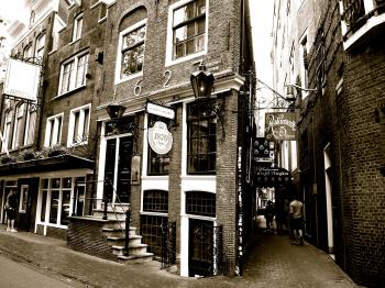 Amsterdam tiny streets and old buildings! 02 | Free Stock Image Point