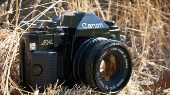 Vintage old cameras canon photo camera eos wallpaper | (28357)