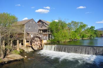 Old Mill Restaurant - All Season Suites - Hotel in Pigeon Forge
