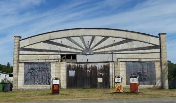 Old petrol station in Boolaroo small | Berowra backyard