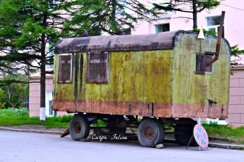 old trailer in magadan | Gulags & Abandoned Cities & Diving