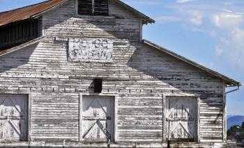 Old White Wooden Barn Free Stock Photo - Public Domain Pictures