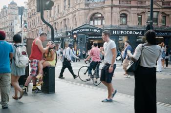 Seen on the Street: An Urban Love Story | Babb Photo Blog