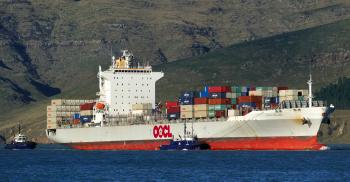 OOCL DALIAN.(Container ship)