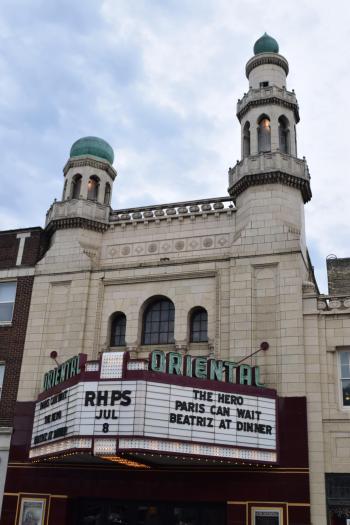 A Piece of Cinema History': The Oriental Theatre Turns 90 | WUWM