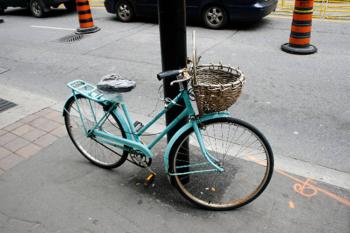 Hudson's Bay Centre confiscating legally parked bikes
