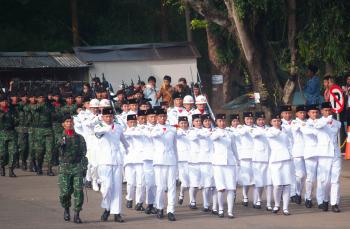 File:Pasukan Pengibar Bendera Pusaka.jpg - Wikimedia Commons