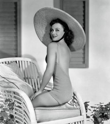 Paulette Goddard's Feet << wikiFeet