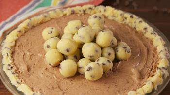 Best Cookie Dough Pie Recipe - How to Make Cookie Dough Pie
