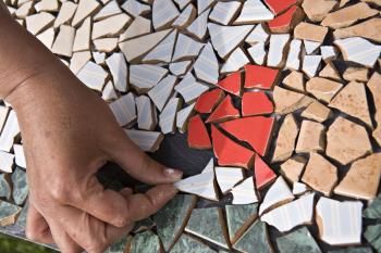 A Life of Broken Pieces - Elizabeth Hagan