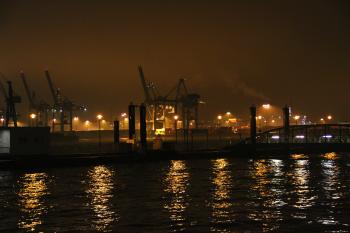 File:Hamburg Port at night.jpg - Wikimedia Commons