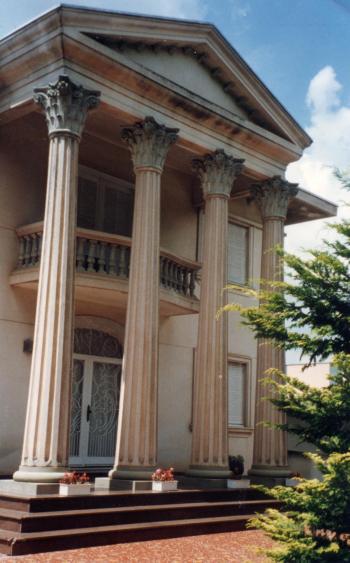 portico - Wiktionary