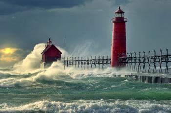 Red lighthouse / 2560 x 1700 / Other / Photography | MIRIADNA.COM