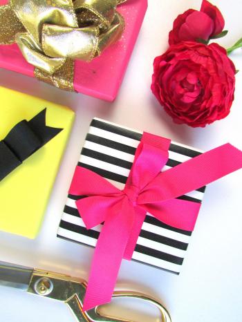3 Beautiful Ways To Tie A Bow With Ribbon